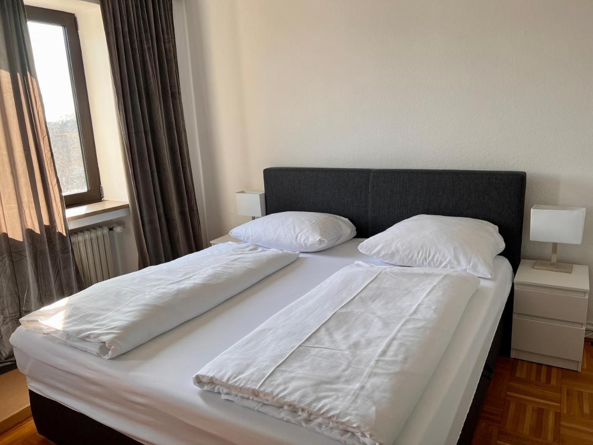 Altstadthotel Hayk Am Rhein Colonia Exterior foto