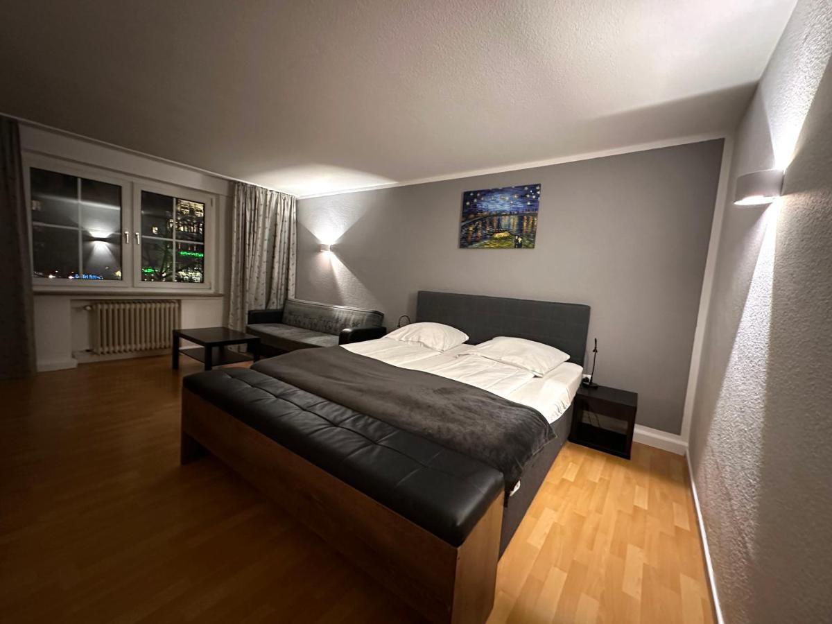 Altstadthotel Hayk Am Rhein Colonia Exterior foto
