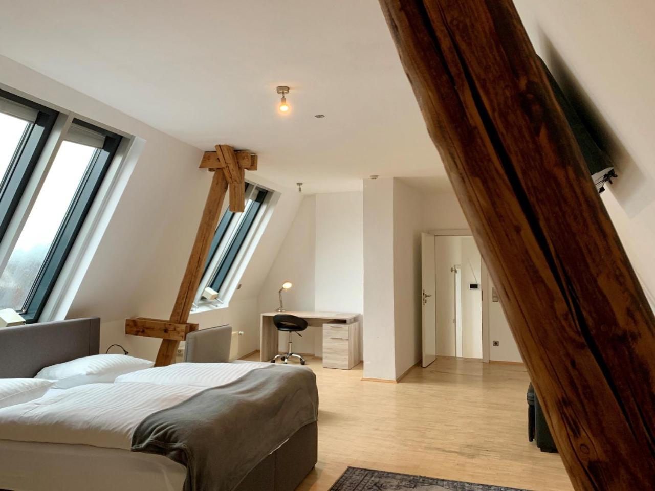 Altstadthotel Hayk Am Rhein Colonia Exterior foto